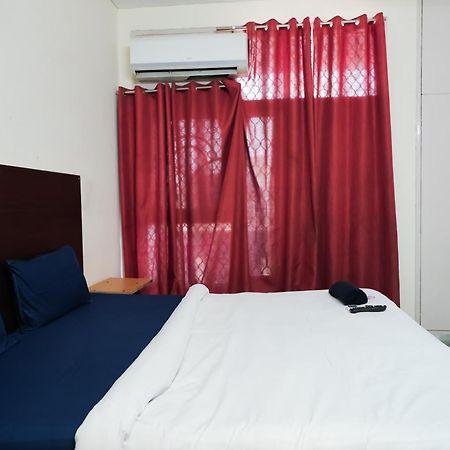 Hotel Green Villa - Near Anand Vihar Station Új-Delhi Kültér fotó