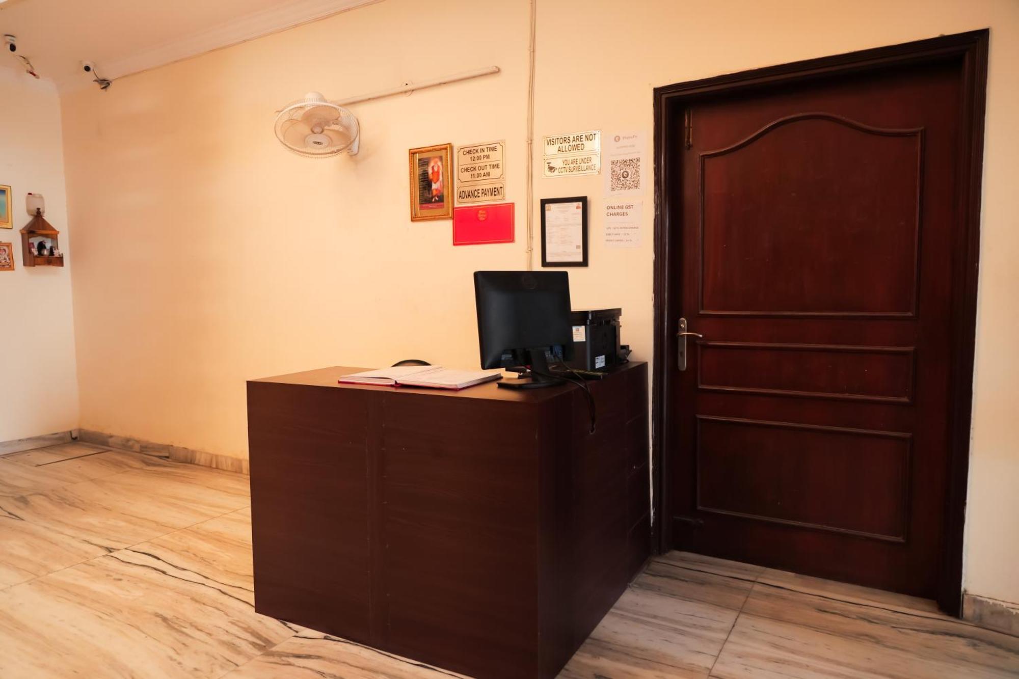 Hotel Green Villa - Near Anand Vihar Station Új-Delhi Kültér fotó