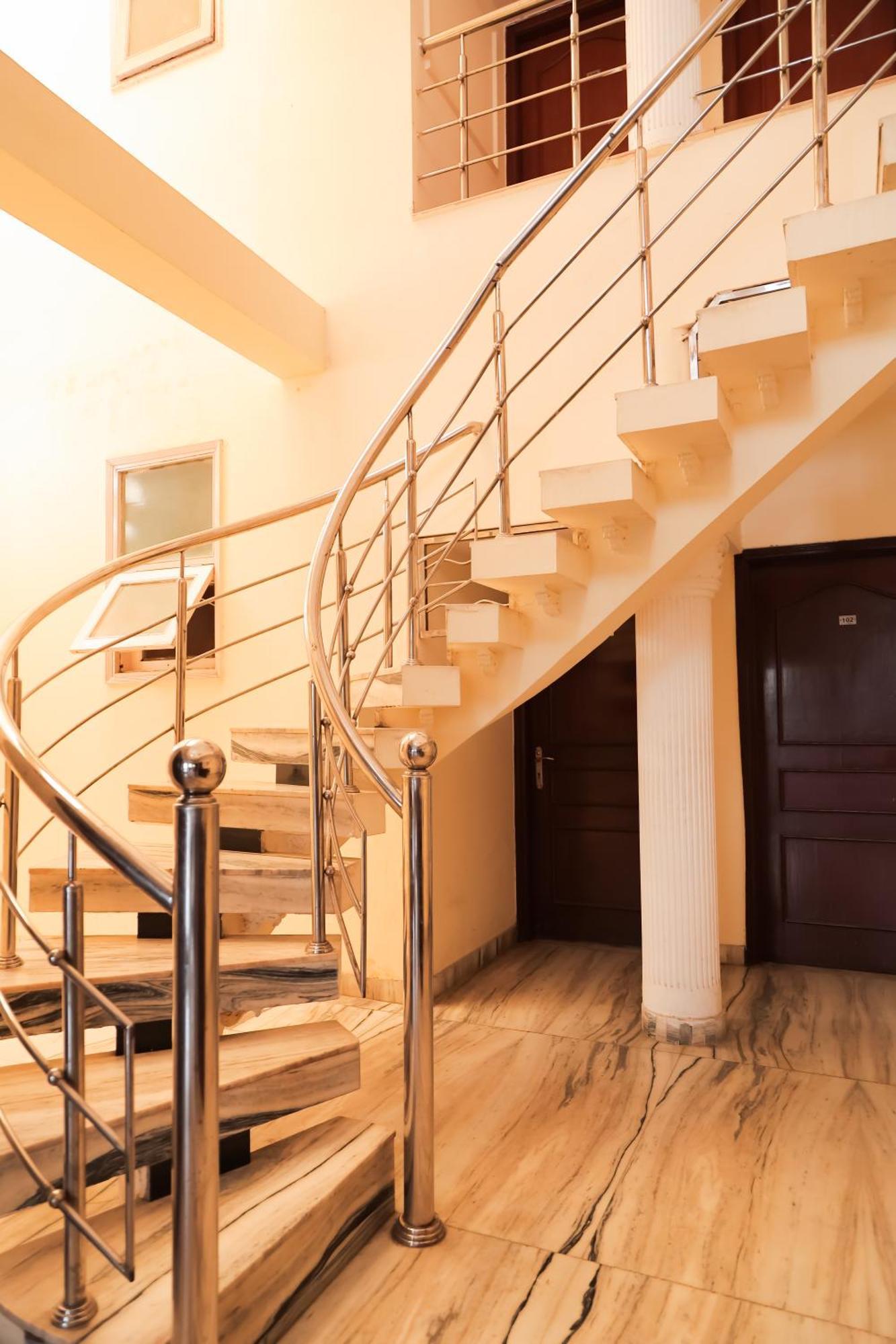 Hotel Green Villa - Near Anand Vihar Station Új-Delhi Kültér fotó